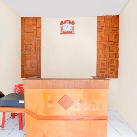 Oyo 94016 Baronsari Homestay *