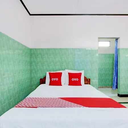 Oyo 94016 Baronsari Homestay *