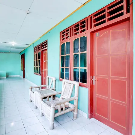 Oyo 94016 Baronsari Kemadang