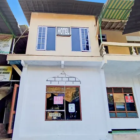 Oyo 94016 Baronsari Homestay *